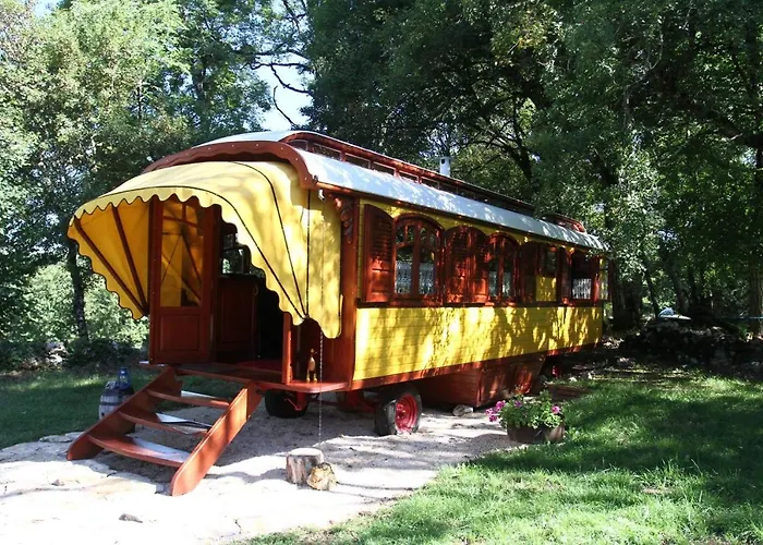 Les Roulottes Du Lot 3* Gramat