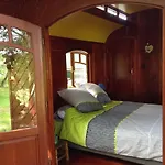 Bed and Breakfast Les Roulottes Du Lot