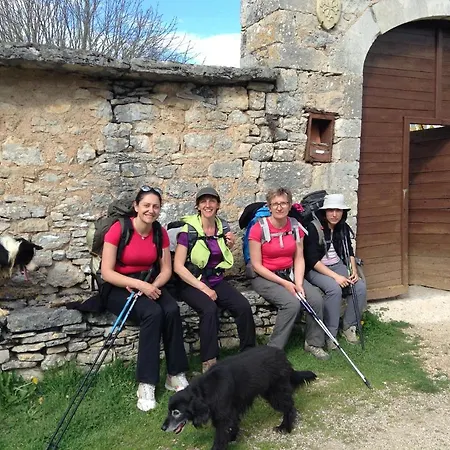 Les Roulottes Du Lot 3* غرامات