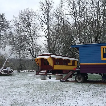 住宿加早餐酒店 Les Roulottes Du Lot 格拉马