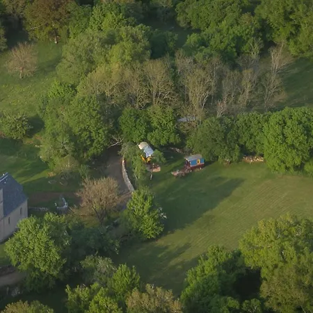 فندق مبيت وإفطار Les Roulottes Du Lot 3*