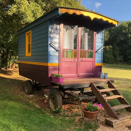 Les Roulottes Du Lot