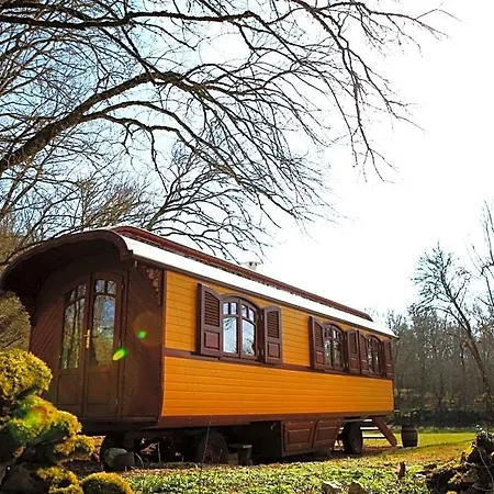 Bed & Breakfast Les Roulottes Du Lot Gramat