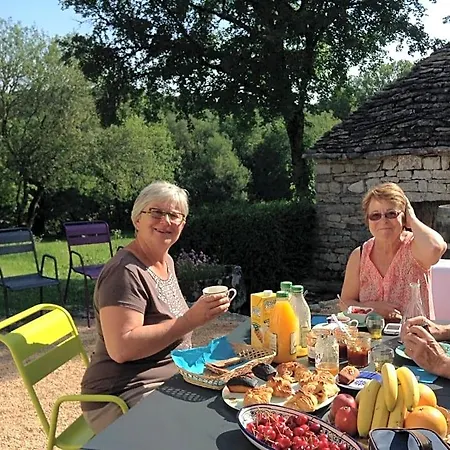 Les Roulottes Du Lot Bed & Breakfast Gramat