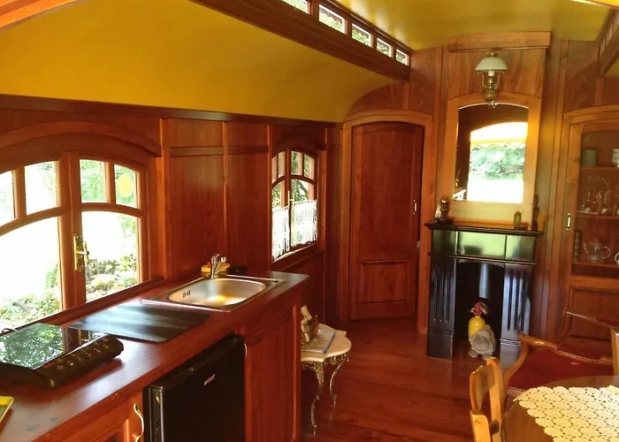 Nocleg ze śniadaniem Les Roulottes Du Lot 3*