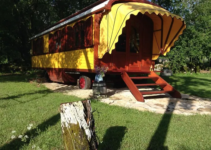 Les Roulottes Du Lot 3* 格拉马